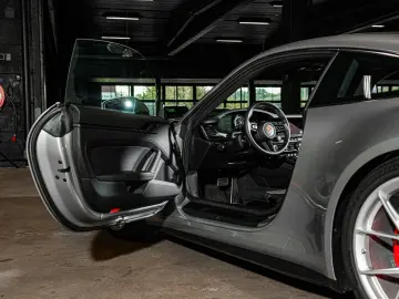 PORSCHE 992 GT3 Touring   1520km   Houndstooth   VAT