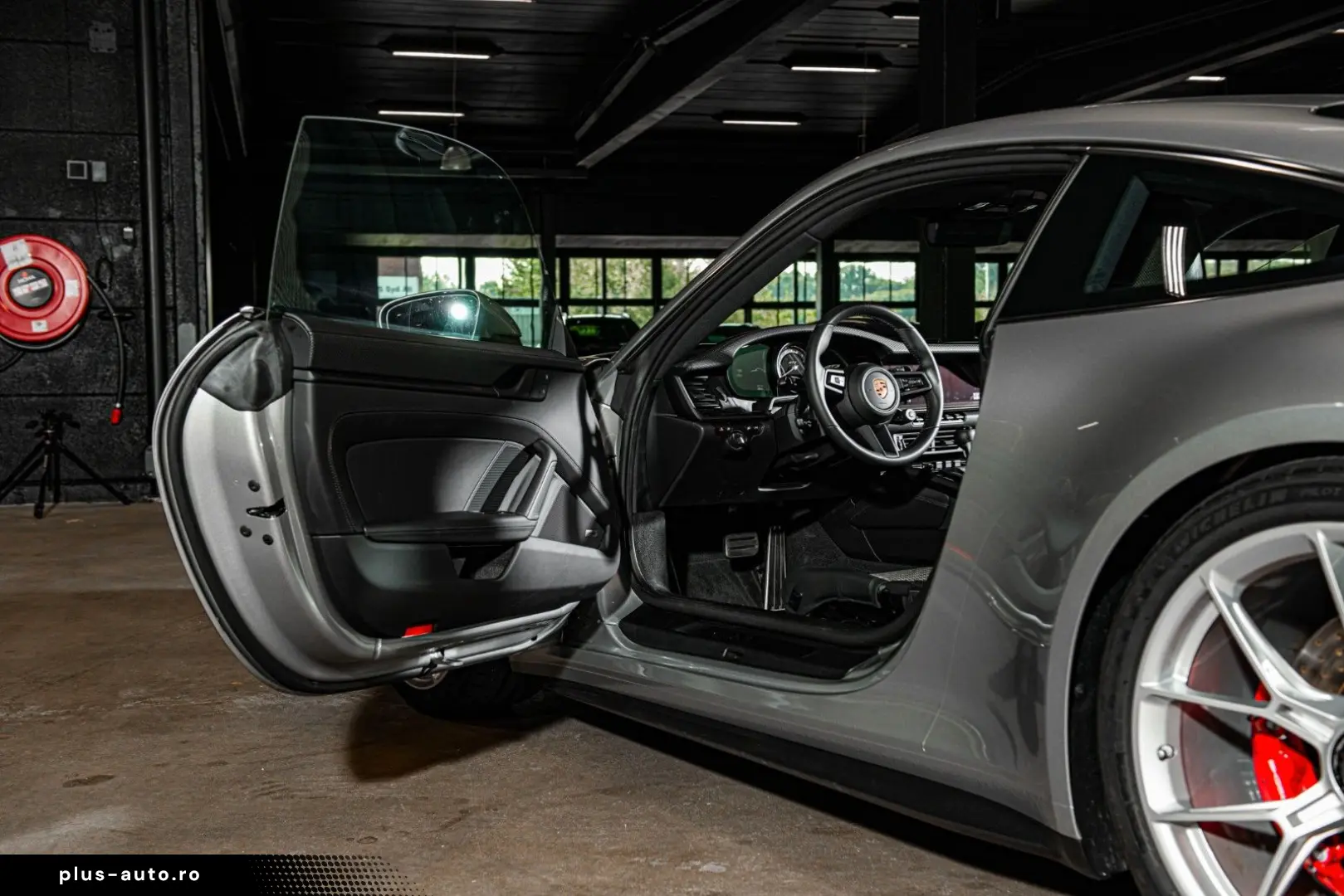 PORSCHE 992 GT3 Touring   1520km   Houndstooth   VAT