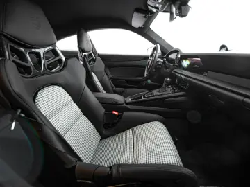 PORSCHE 992 GT3 Touring   1520km   Houndstooth   VAT