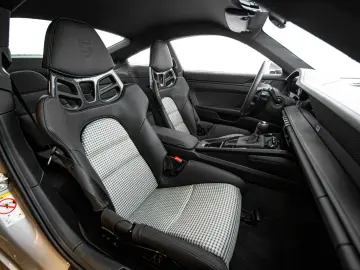 PORSCHE 992 GT3 Touring   1520km   Houndstooth   VAT