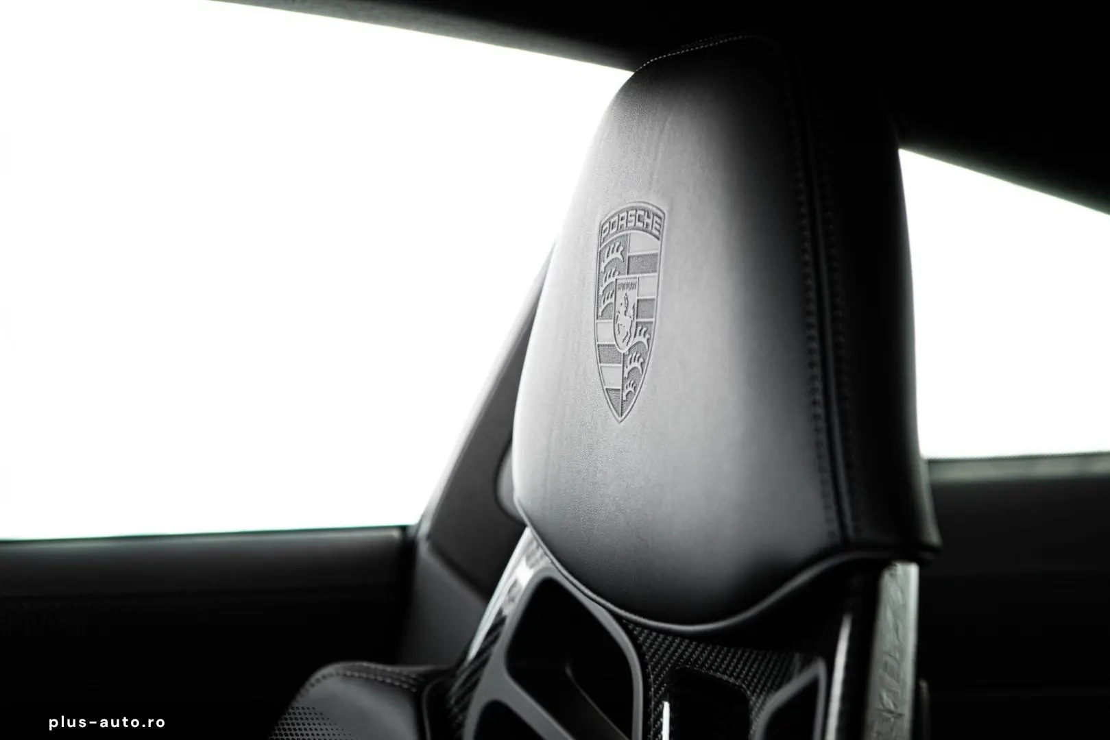 PORSCHE 992 GT3 Touring   1520km   Houndstooth   VAT