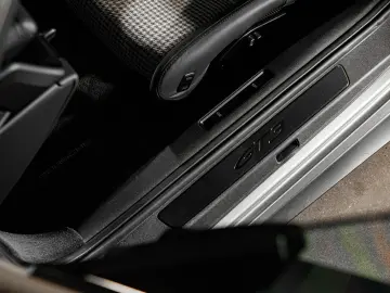 PORSCHE 992 GT3 Touring   1520km   Houndstooth   VAT