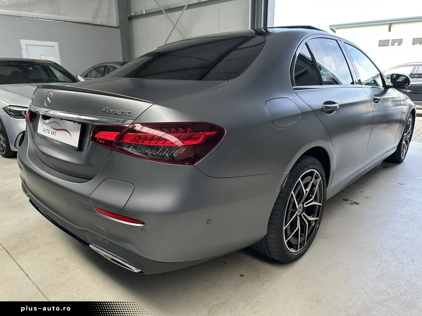 MERCEDES-BENZ E 300 de 4M Night-Paket Pano LED MBUX MBeam