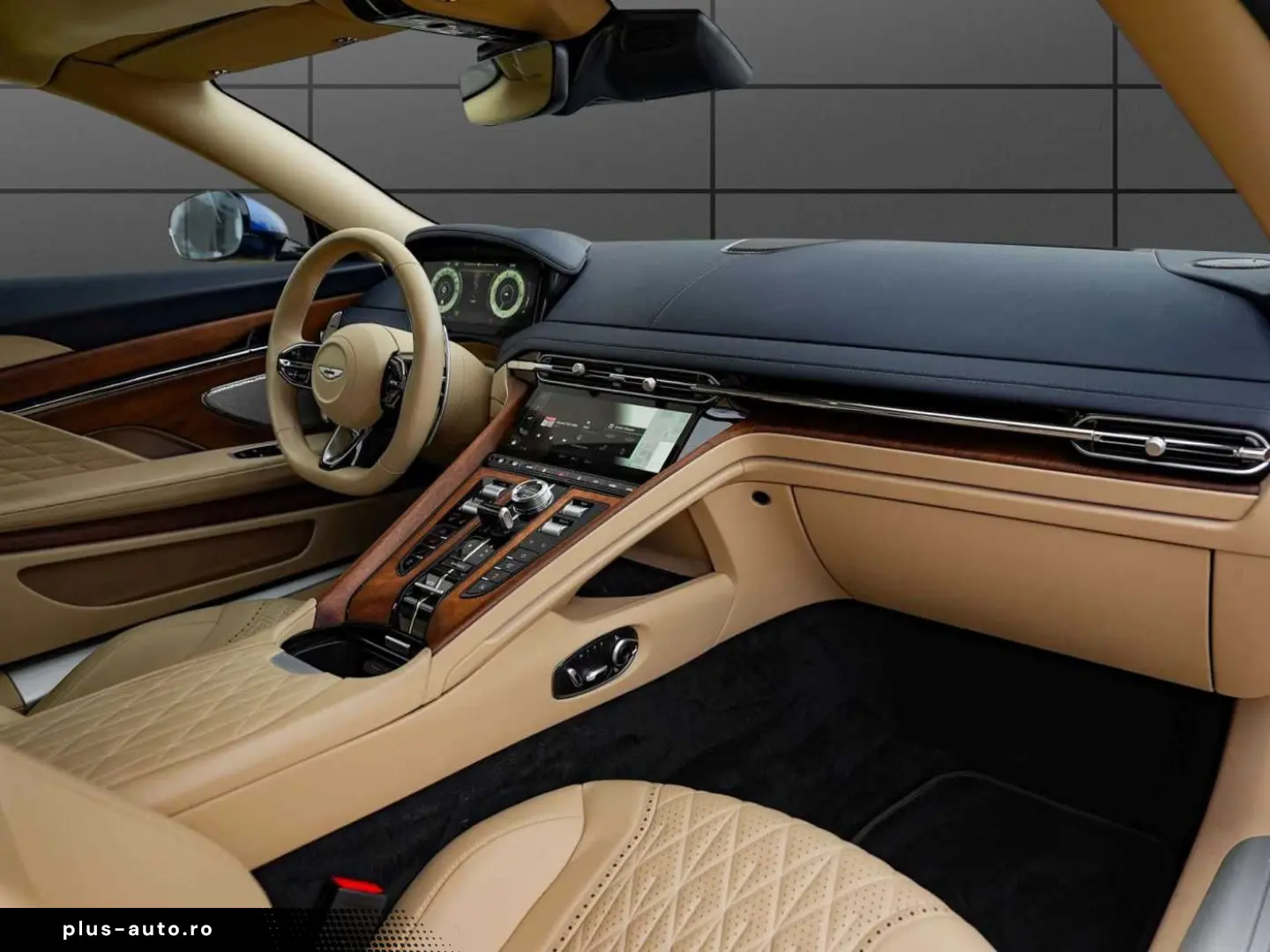 ASTON MARTIN DB12 Volante