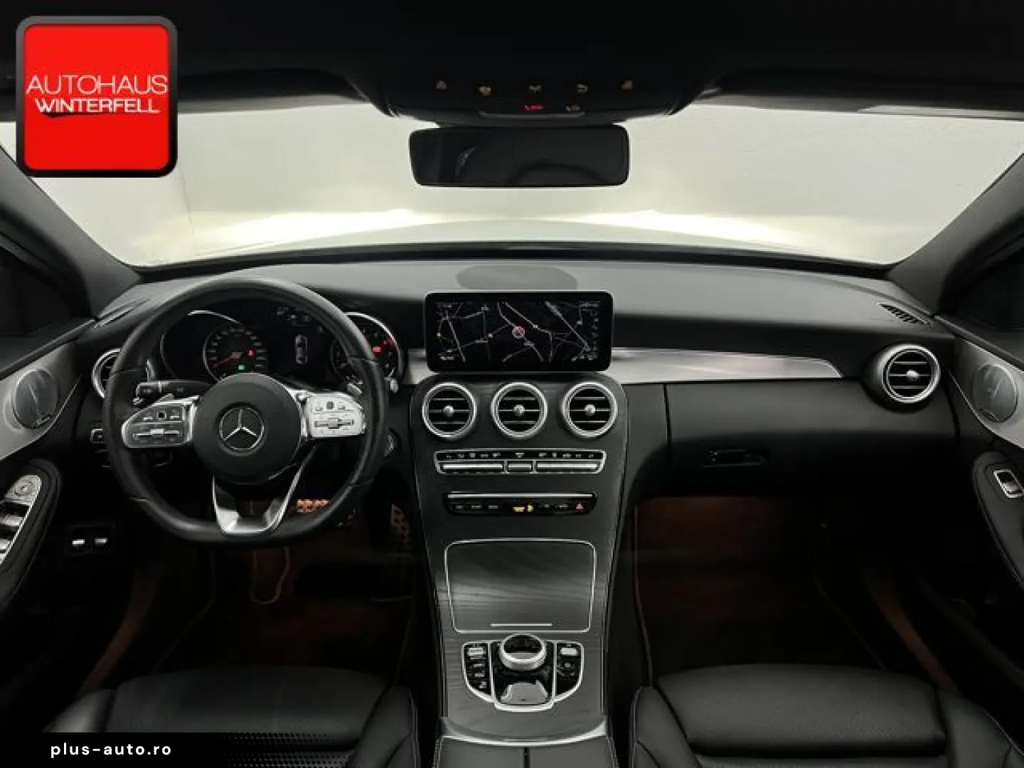 MERCEDES-BENZ C 300 e AMG NIGHT PANO AIRMATIC KEYLESS KAMERA