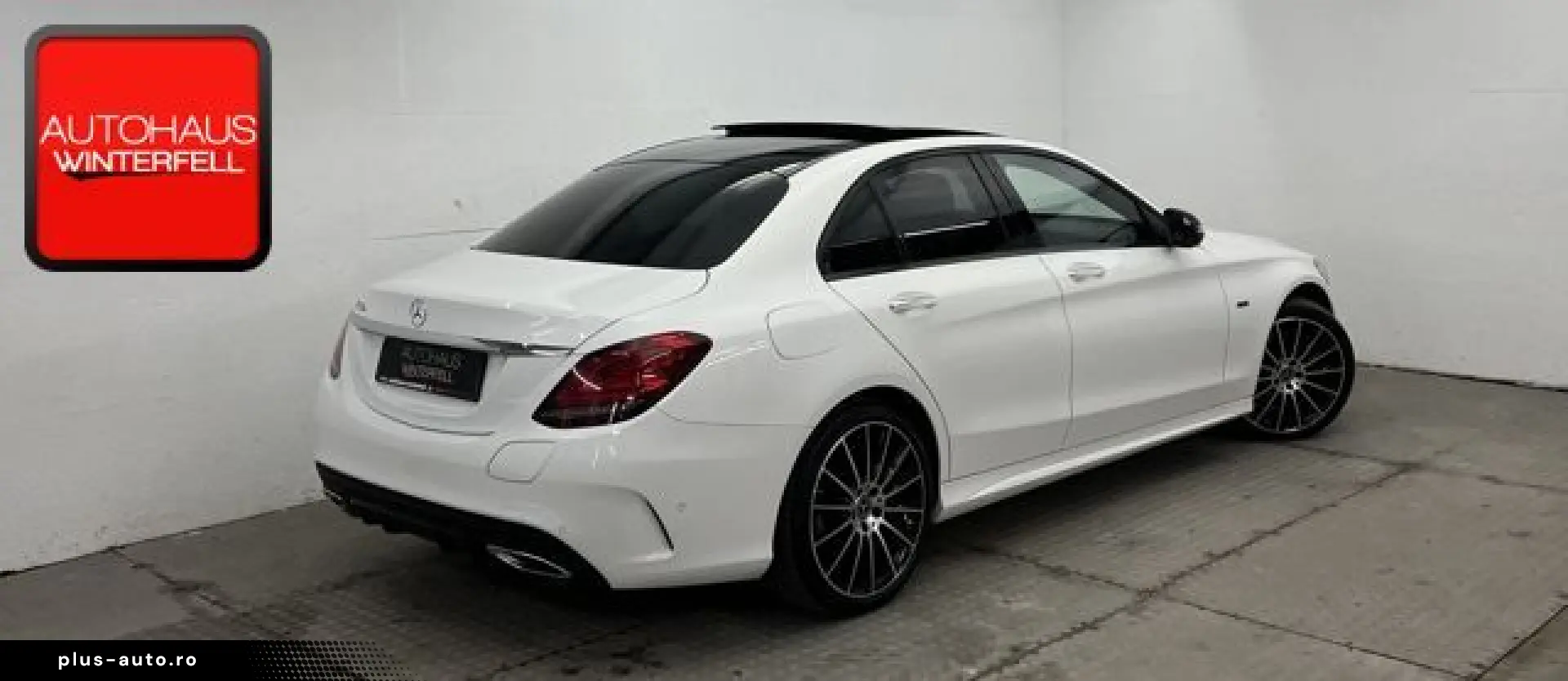 MERCEDES-BENZ C 300 e AMG NIGHT PANO AIRMATIC KEYLESS KAMERA