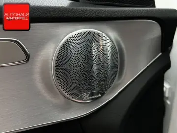 MERCEDES-BENZ C 300 e AMG NIGHT PANO AIRMATIC KEYLESS KAMERA