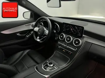 MERCEDES-BENZ C 300 e AMG NIGHT PANO AIRMATIC KEYLESS KAMERA