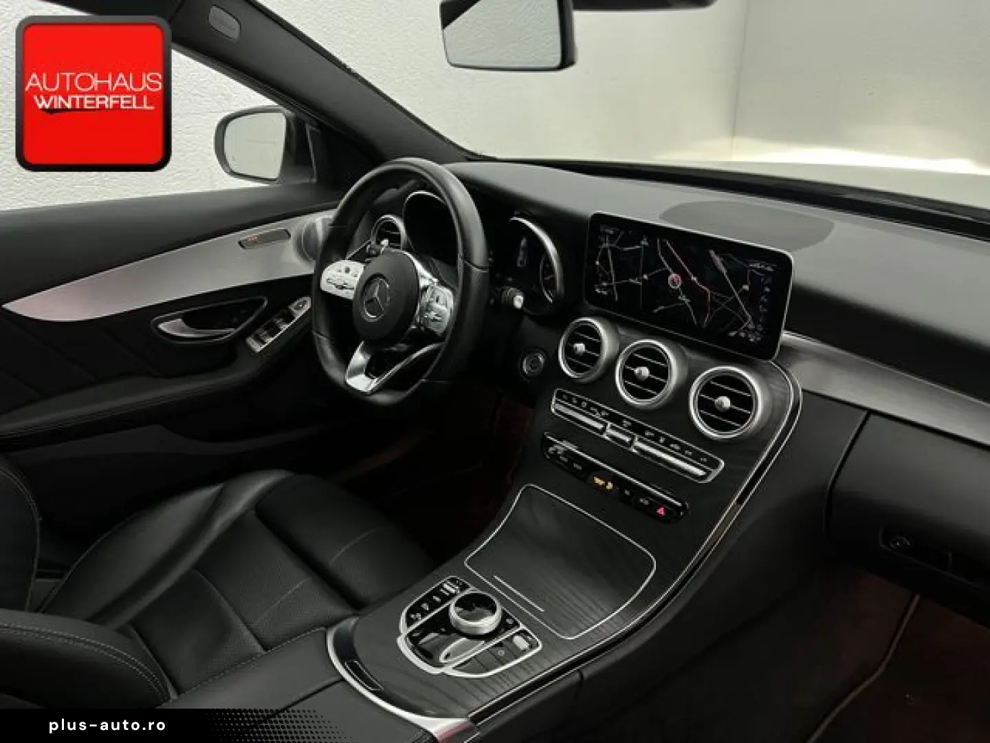MERCEDES-BENZ C 300 e AMG NIGHT PANO AIRMATIC KEYLESS KAMERA