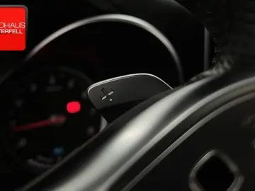 MERCEDES-BENZ C 300 e AMG NIGHT PANO AIRMATIC KEYLESS KAMERA