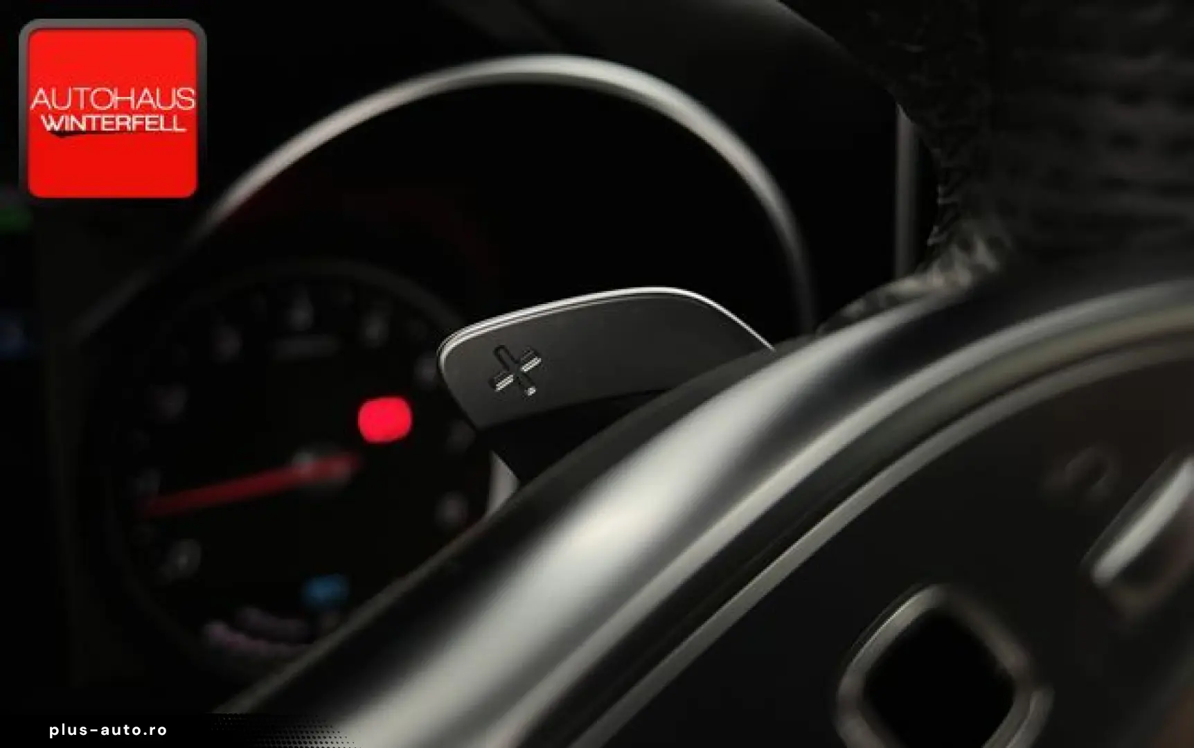 MERCEDES-BENZ C 300 e AMG NIGHT PANO AIRMATIC KEYLESS KAMERA