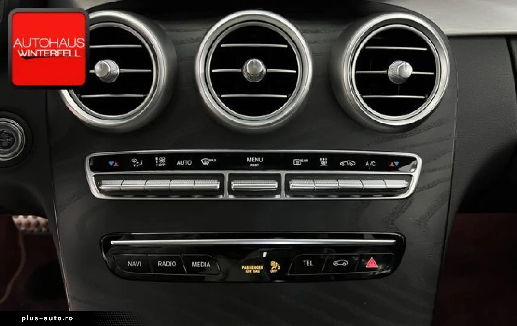 MERCEDES-BENZ C 300 e AMG NIGHT PANO AIRMATIC KEYLESS KAMERA