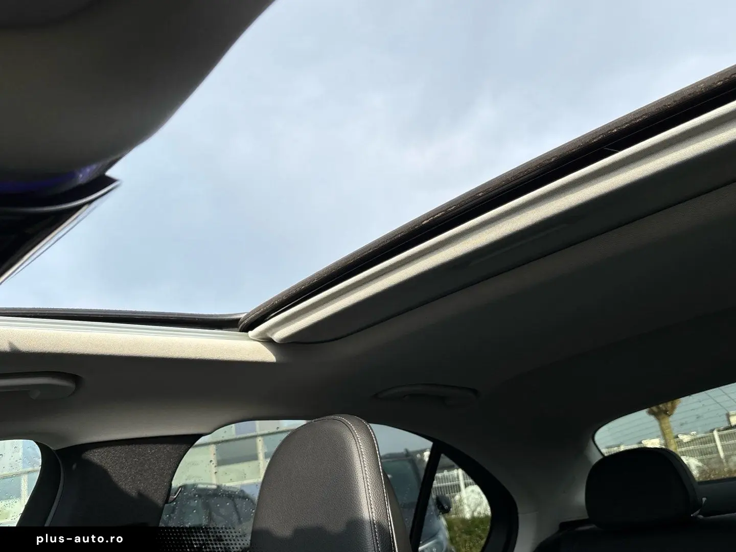 MERCEDES-BENZ C 300 e Avantgarde Digital-Light Kamer&hellip;