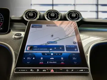 MERCEDES-BENZ C 300 e   AVANTGARDE DIGITAL MEMORY FAHRASSIST