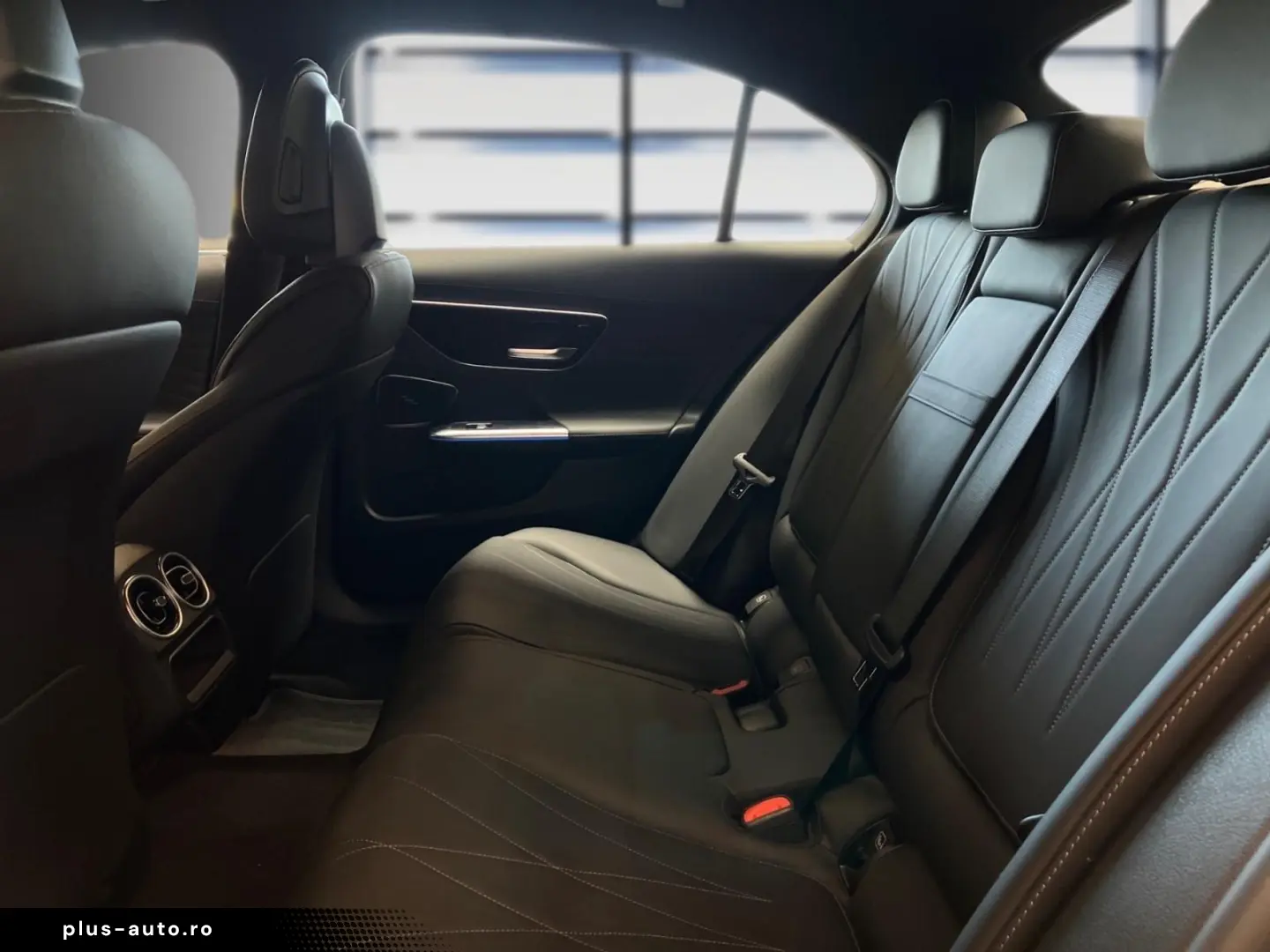 MERCEDES-BENZ C 300 e   AVANTGARDE DIGITAL MEMORY FAHRASSIST