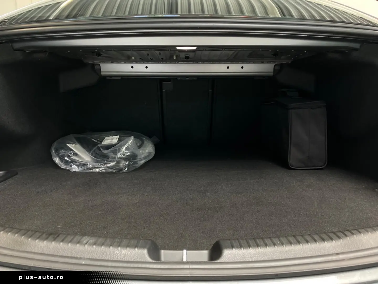 MERCEDES-BENZ C 300 e   AVANTGARDE DIGITAL MEMORY FAHRASSIST