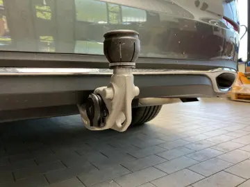 MERCEDES-BENZ C 300 e   AVANTGARDE DIGITAL MEMORY FAHRASSIST