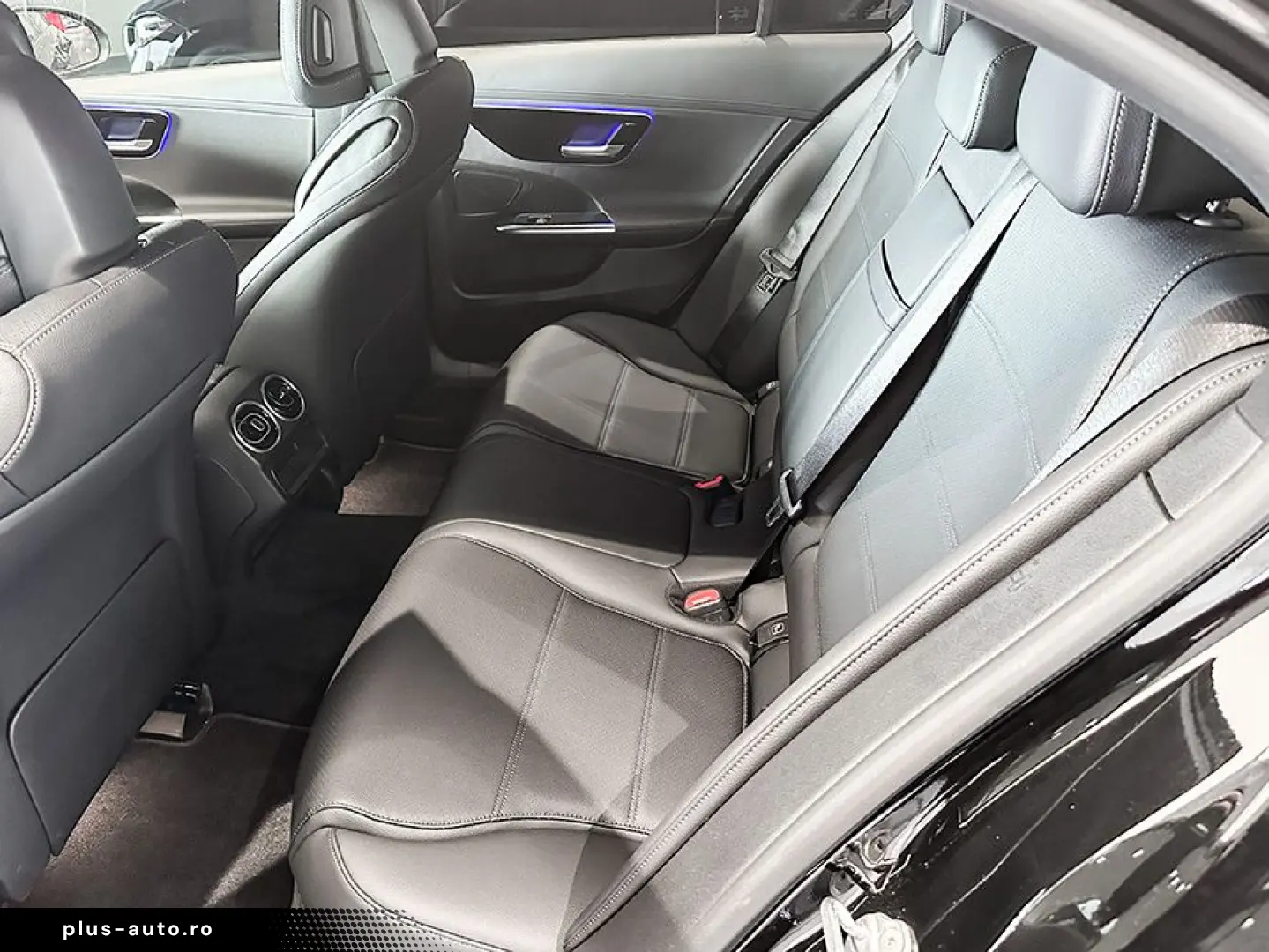 MERCEDES-BENZ C 300 e AMGLi NIGHT DIGIL 360K CHARGING