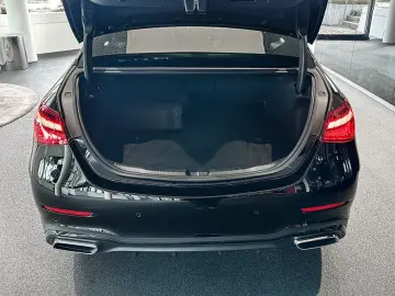 MERCEDES-BENZ C 300 e AMGLi NIGHT DIGIL 360K CHARGING