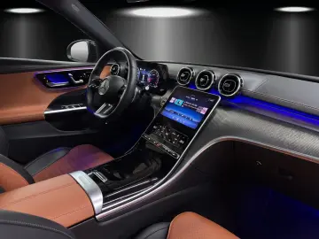 MERCEDES-BENZ C300 AMG Pano Memo DigiLED KeyGo AHK N…