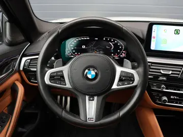 BMW M550i xDrive 360  H&K 4xSHZ LHZ CarPlay TOTW R20