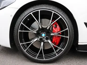 BMW M550i xDrive 360  H&K 4xSHZ LHZ CarPlay TOTW R20