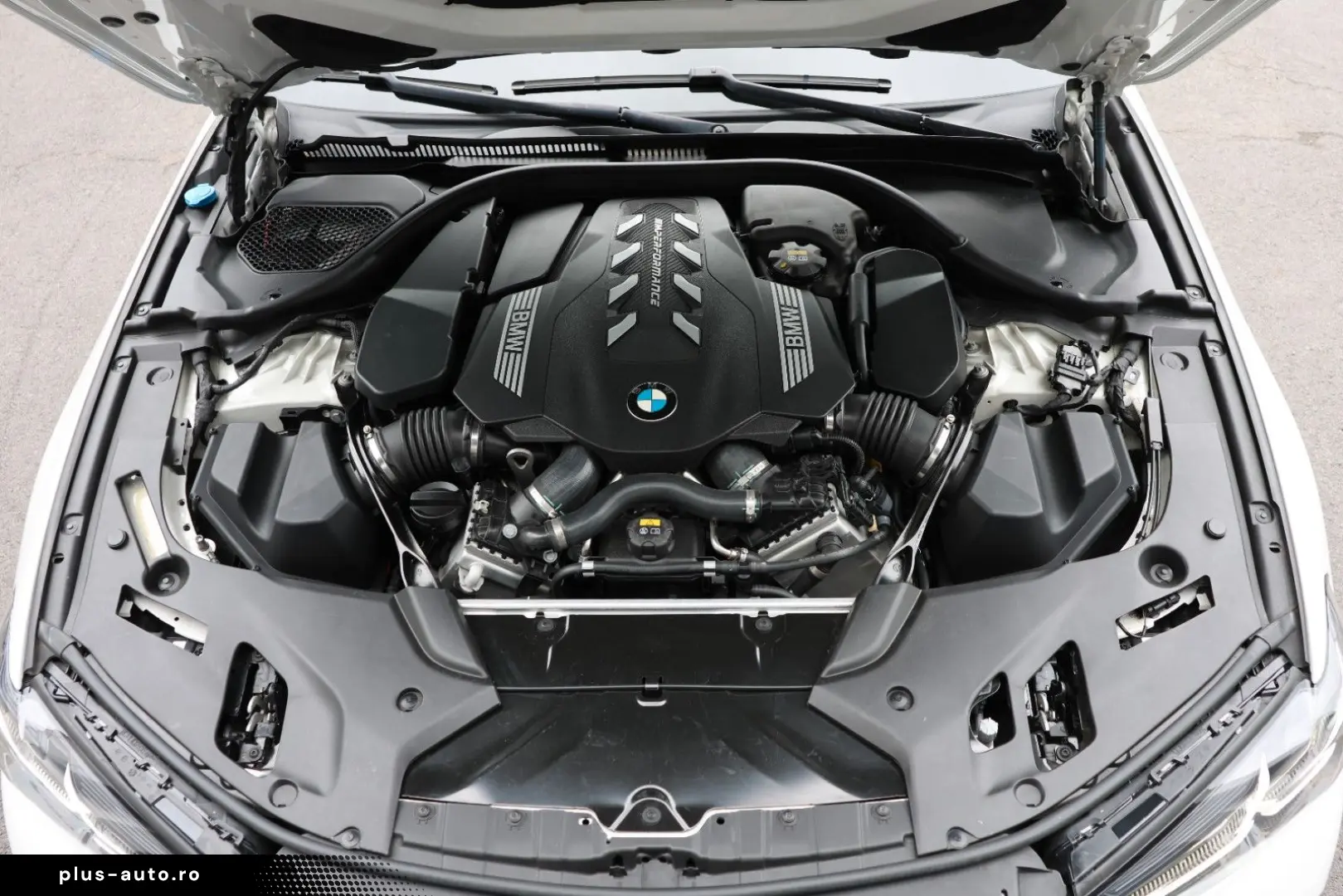 BMW M550i xDrive 360  H&K 4xSHZ LHZ CarPlay TOTW R20