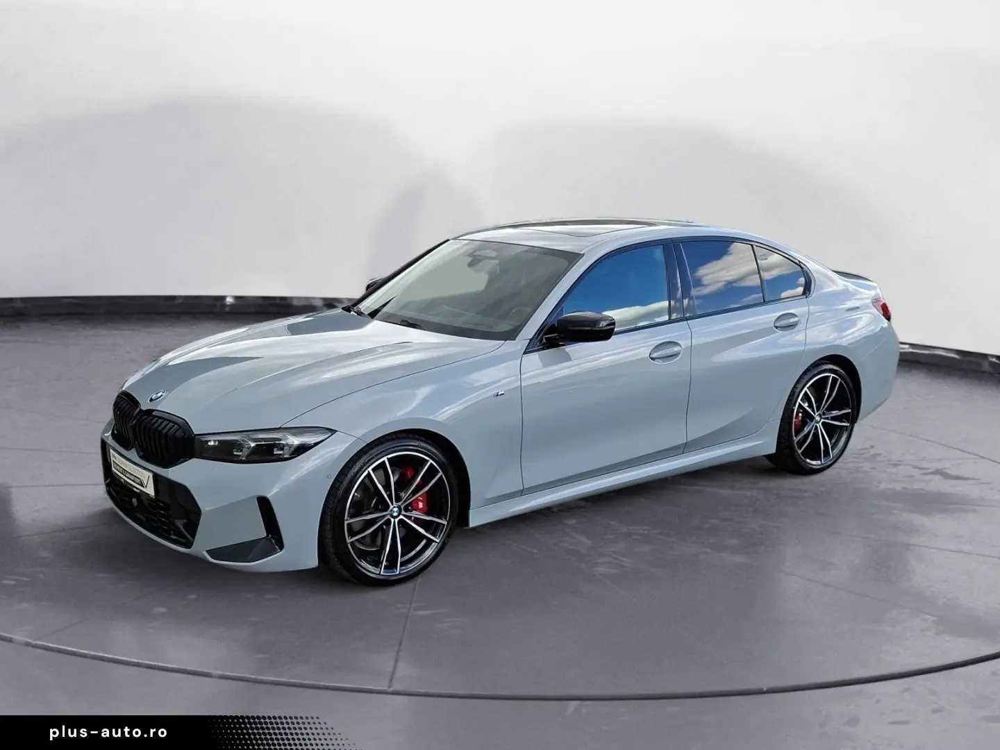 BMW 330i M SPORT PRO M SPORT PRO Glasdach Driving As