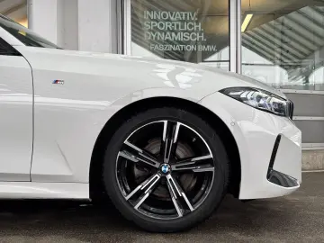 BMW 320d Lim. M-Sportpaket AHK Finanzierung ab 1 99%