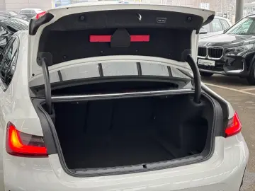 BMW 320d Lim. M-Sportpaket AHK Finanzierung ab 1 99%