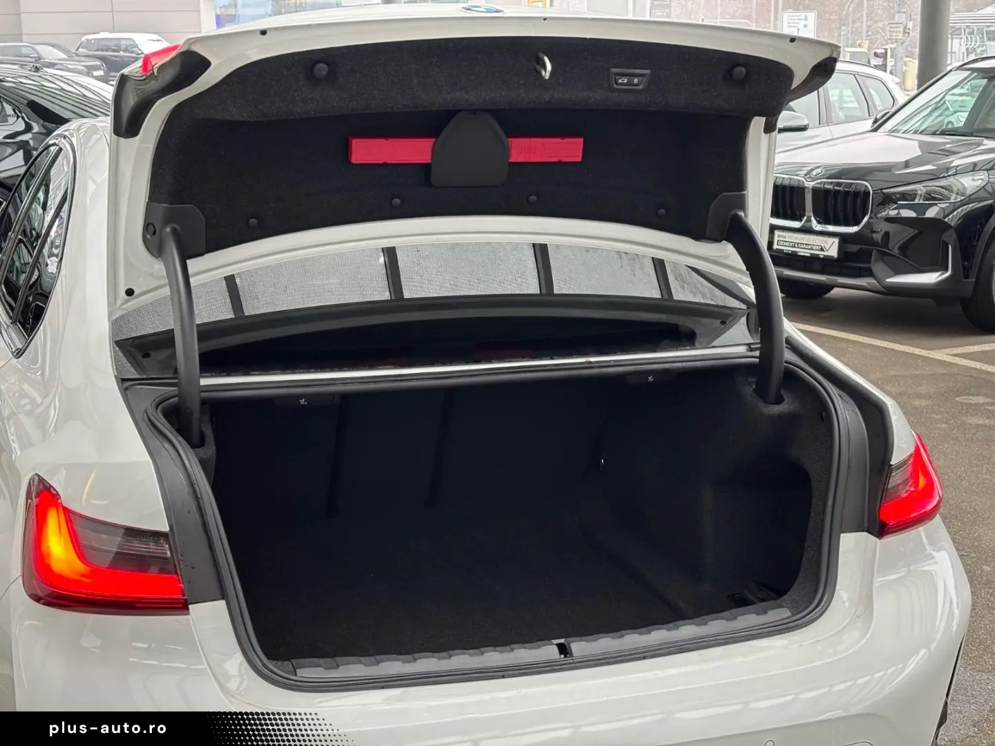 BMW 320d Lim. M-Sportpaket AHK Finanzierung ab 1 99%