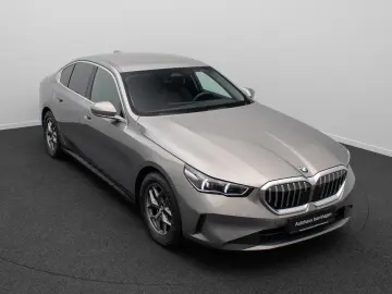 BMW 520d Kamera DAB Leder DrivAss Alarm Sport 18Zoll