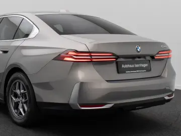 BMW 520d Kamera DAB Leder DrivAss Alarm Sport 18Zoll