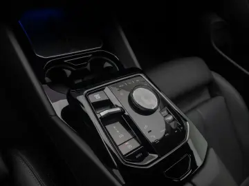 BMW 520d Kamera DAB Leder DrivAss Alarm Sport 18Zoll