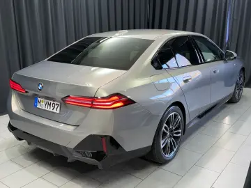 BMW 520 d Limousine M Sport AHK H&K HuD Garantie
