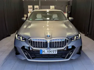 BMW 520 d Limousine M Sport AHK H&K HuD Garantie
