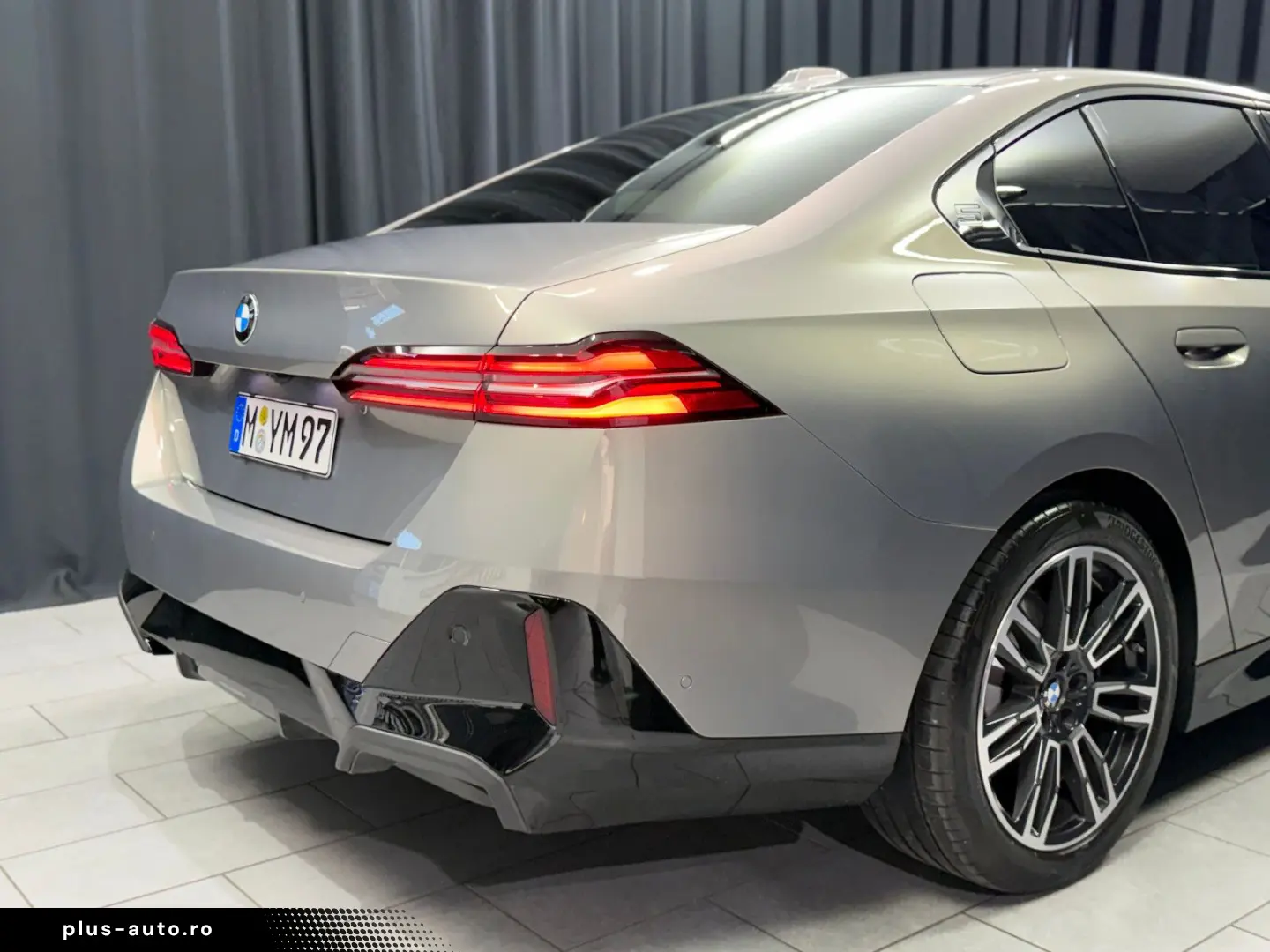BMW 520 d Limousine M Sport AHK H&K HuD Garantie