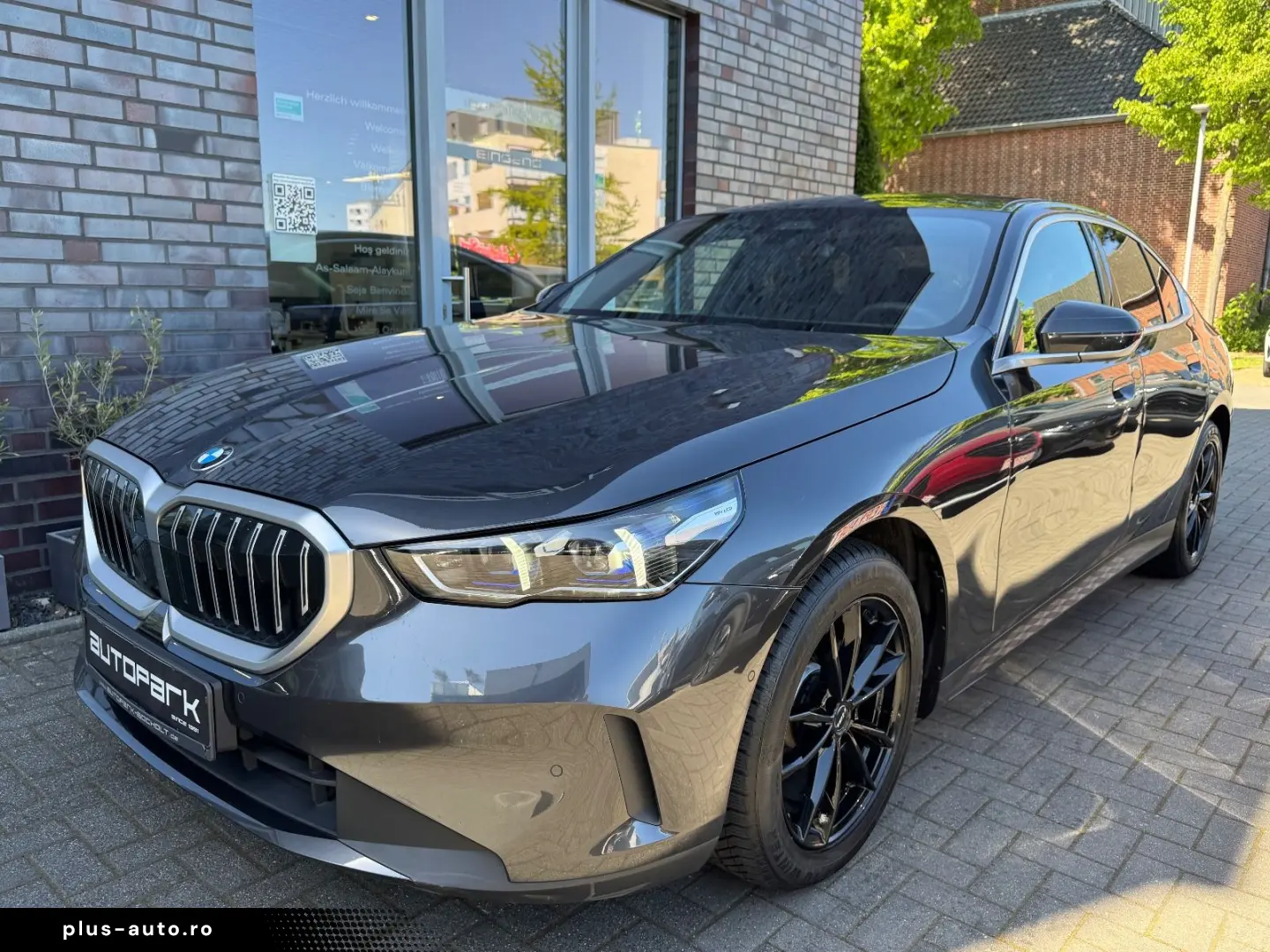 BMW 520i Lim Metallic adapt.LED Leder Kamera DA 18