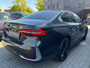BMW 520i Lim Metallic adapt.LED Leder Kamera DA 18