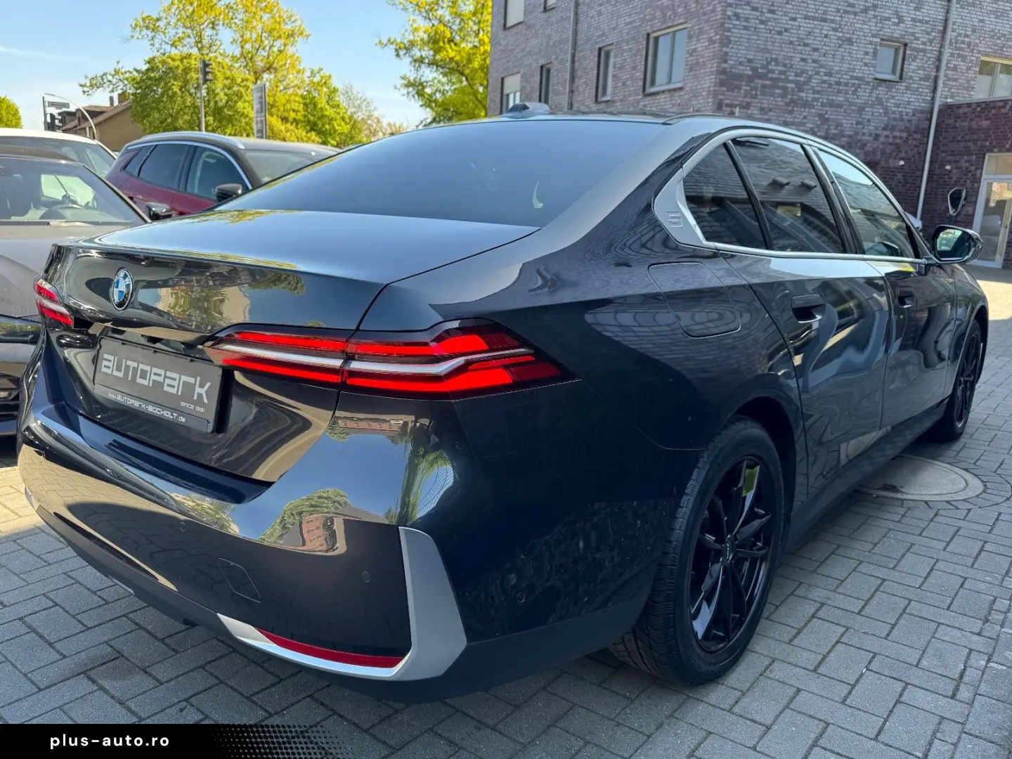 BMW 520i Lim Metallic adapt.LED Leder Kamera DA 18