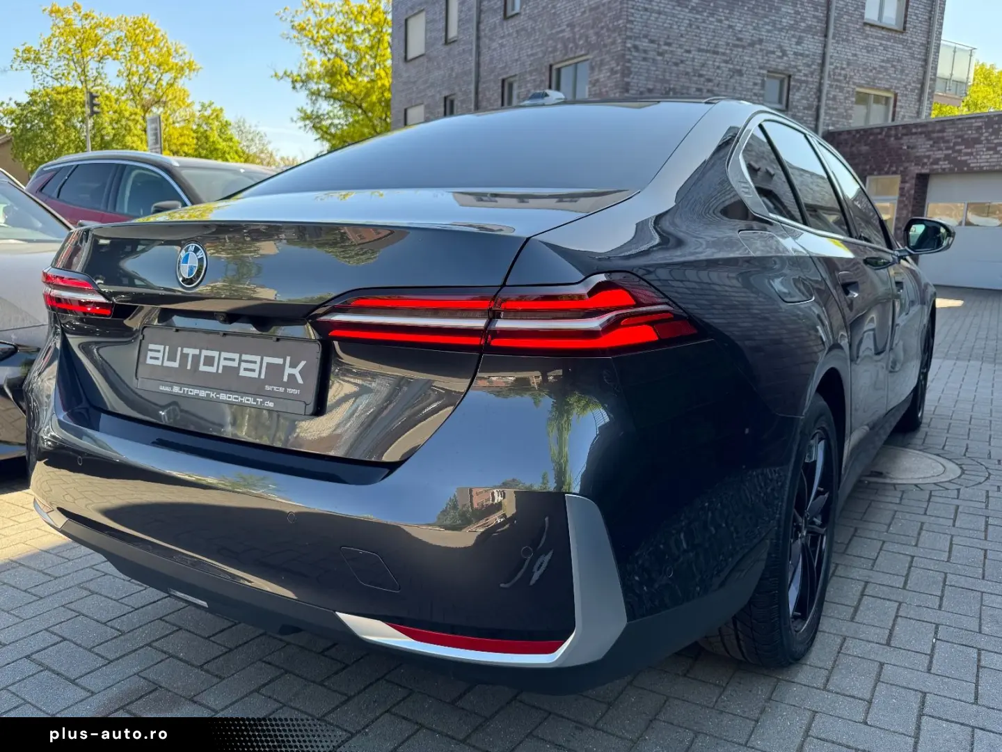 BMW 520i Lim Metallic adapt.LED Leder Kamera DA 18