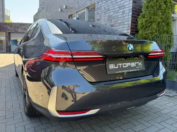 BMW 520i Lim Metallic adapt.LED Leder Kamera DA 18