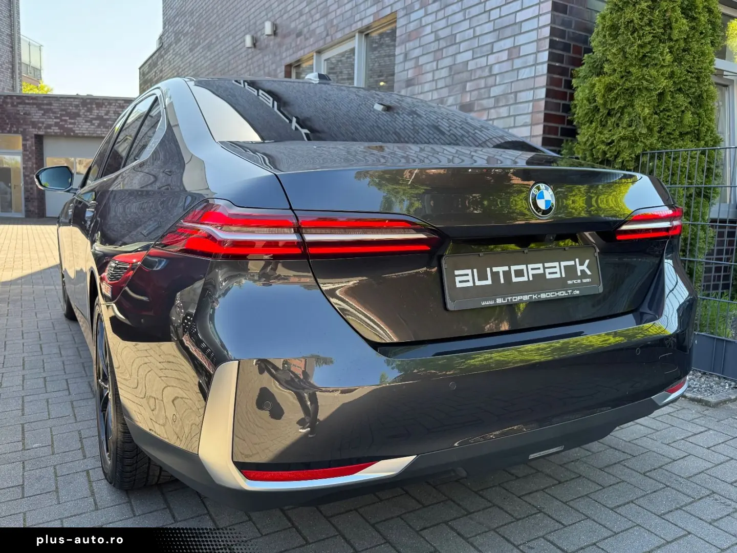 BMW 520i Lim Metallic adapt.LED Leder Kamera DA 18