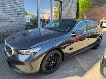 BMW 520i Lim Metallic adapt.LED Leder Kamera DA 18