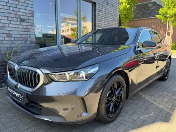 BMW 520i Lim Metallic adapt.LED Leder Kamera DA 18