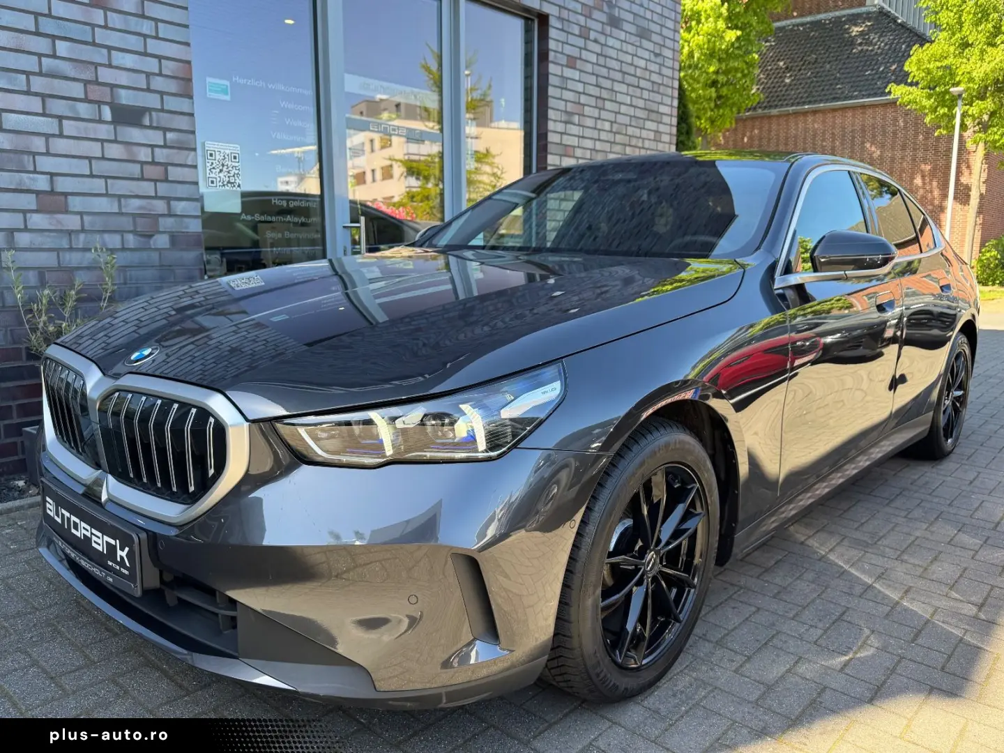 BMW 520i Lim Metallic adapt.LED Leder Kamera DA 18