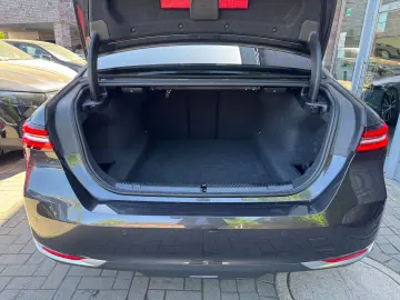 BMW 520i Lim Metallic adapt.LED Leder Kamera DA 18
