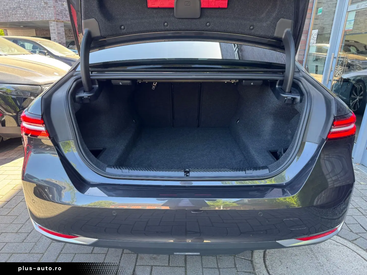 BMW 520i Lim Metallic adapt.LED Leder Kamera DA 18