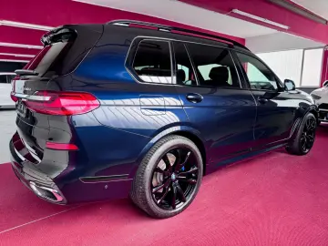 BMW X7 40d M Sport Laser Pano ACC Individual 360 22