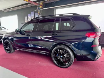 BMW X7 40d M Sport Laser Pano ACC Individual 360 22